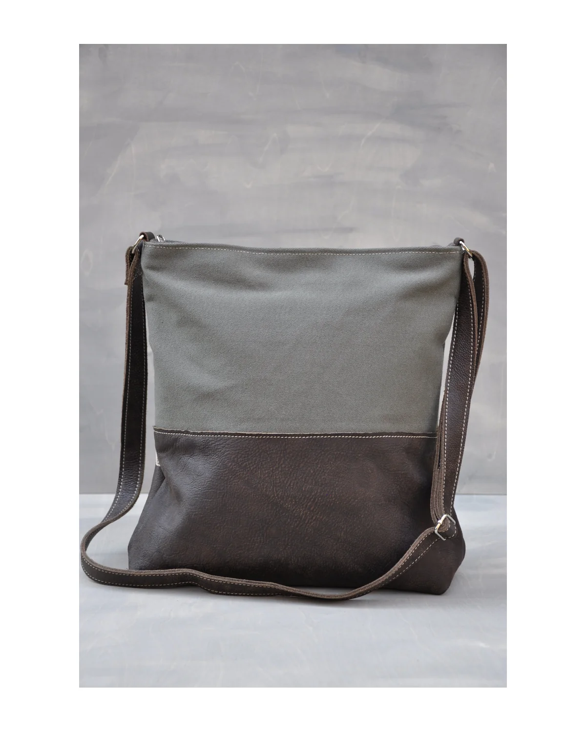 Hipster Mini - (Olive / Buffed Brown)