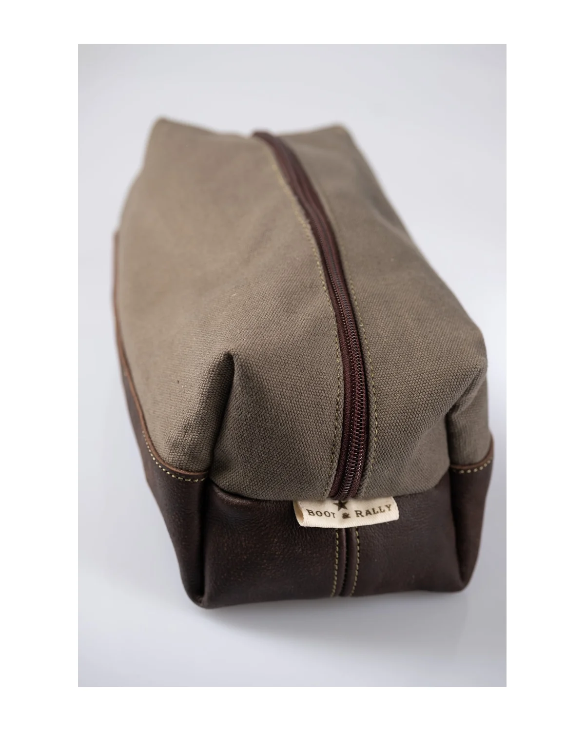 Toiletry bag- Canvas & Leather (Olive / Buffed Brown)